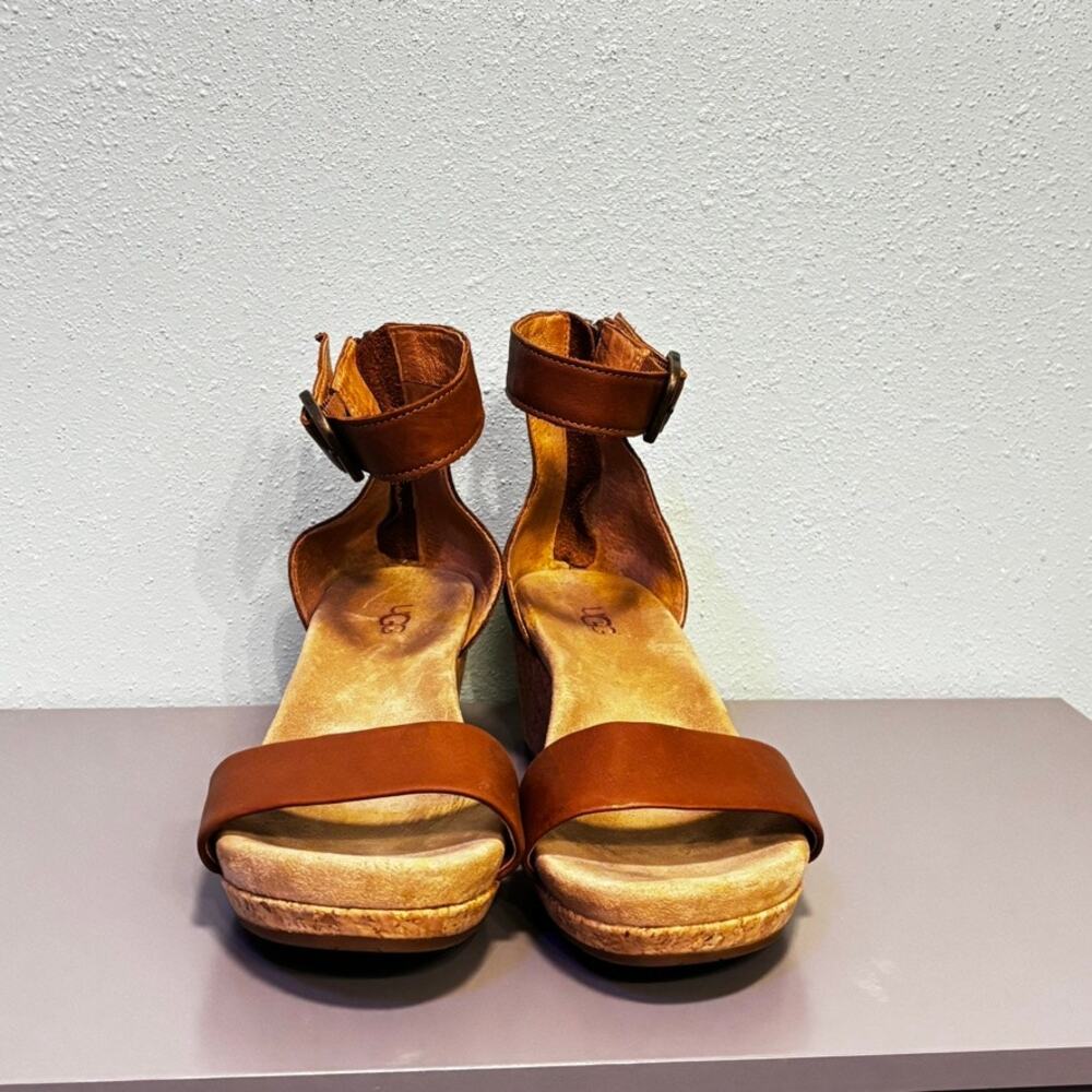 UGG Zoe II Brown Leather Cork Wedge Sandals Womens 7.5 Ankle Strap Zip Back Boho - Picture 2 of 9